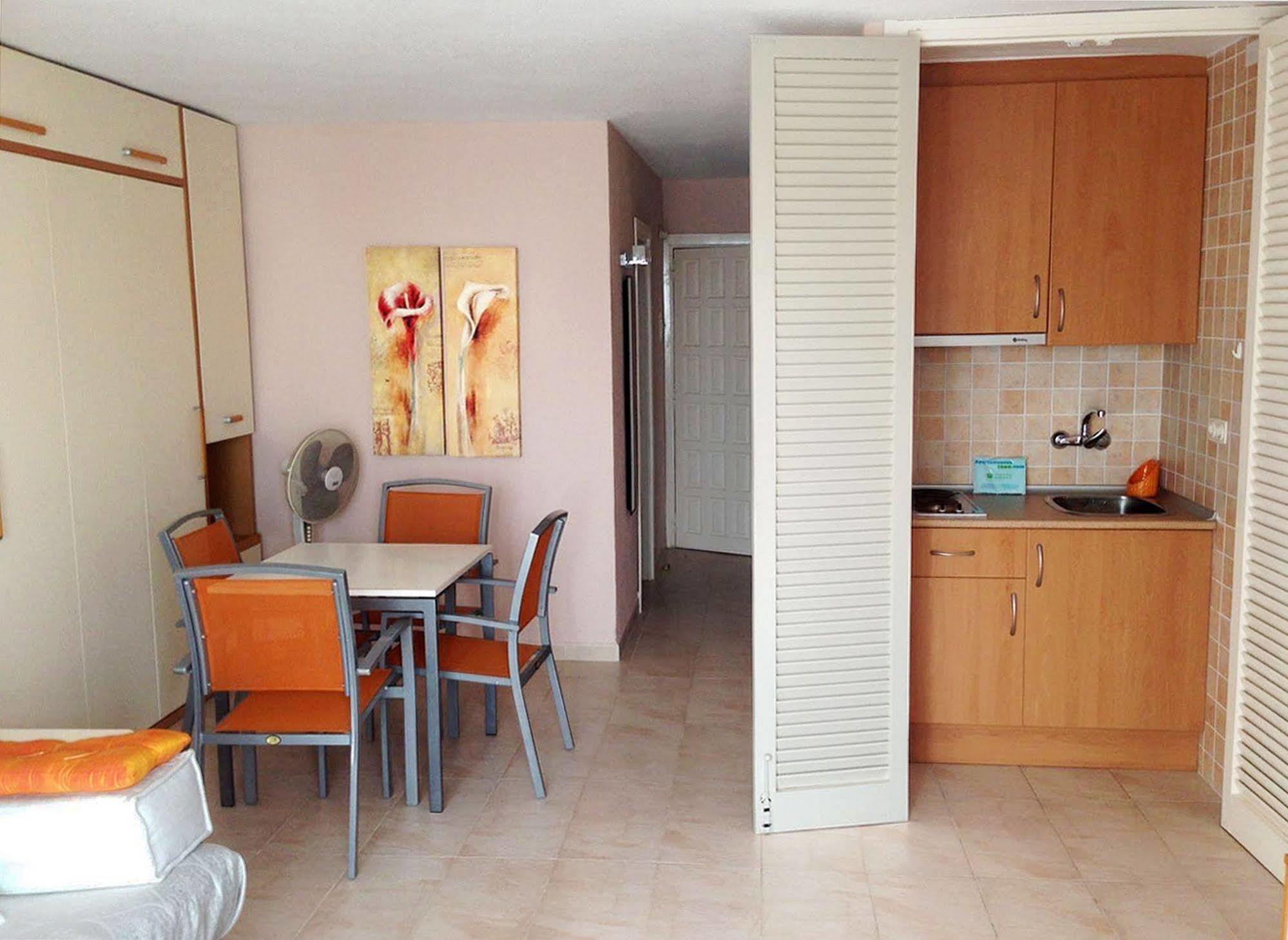 Apartamentos Complejo Eurhostal Alcossebre Exteriör bild